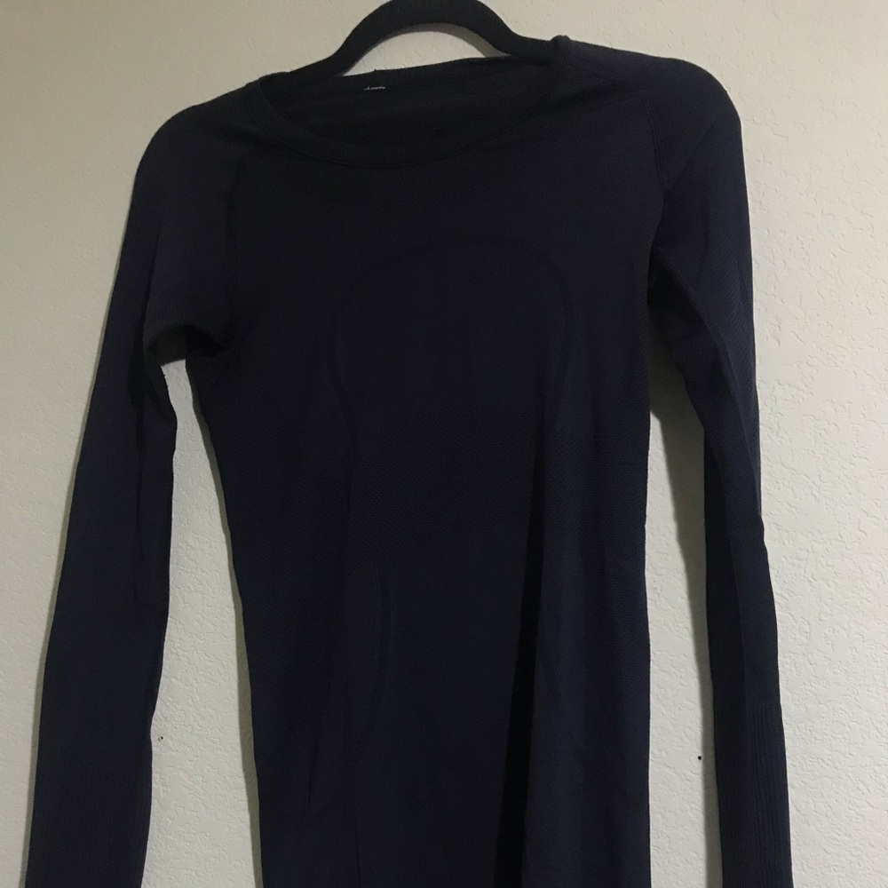 Lululemon Sri-fit navy long sleeve